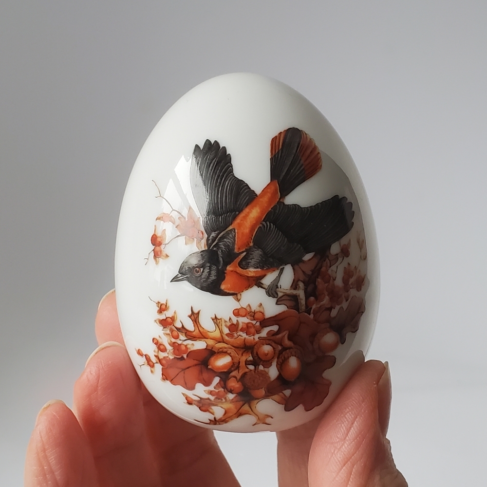 Vintage Avon "Autumn's Color" Porcelain Egg from the "Gifts of Nature" Series